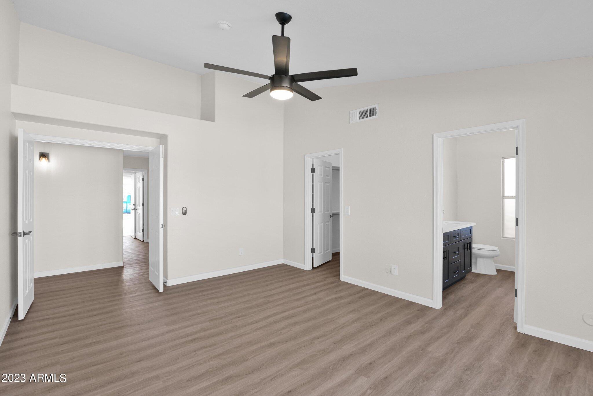 402 West Smoke Tree Road Gilbert, AZ 85233 - Photo 15 of 39 21-web-or-mls-P1003841