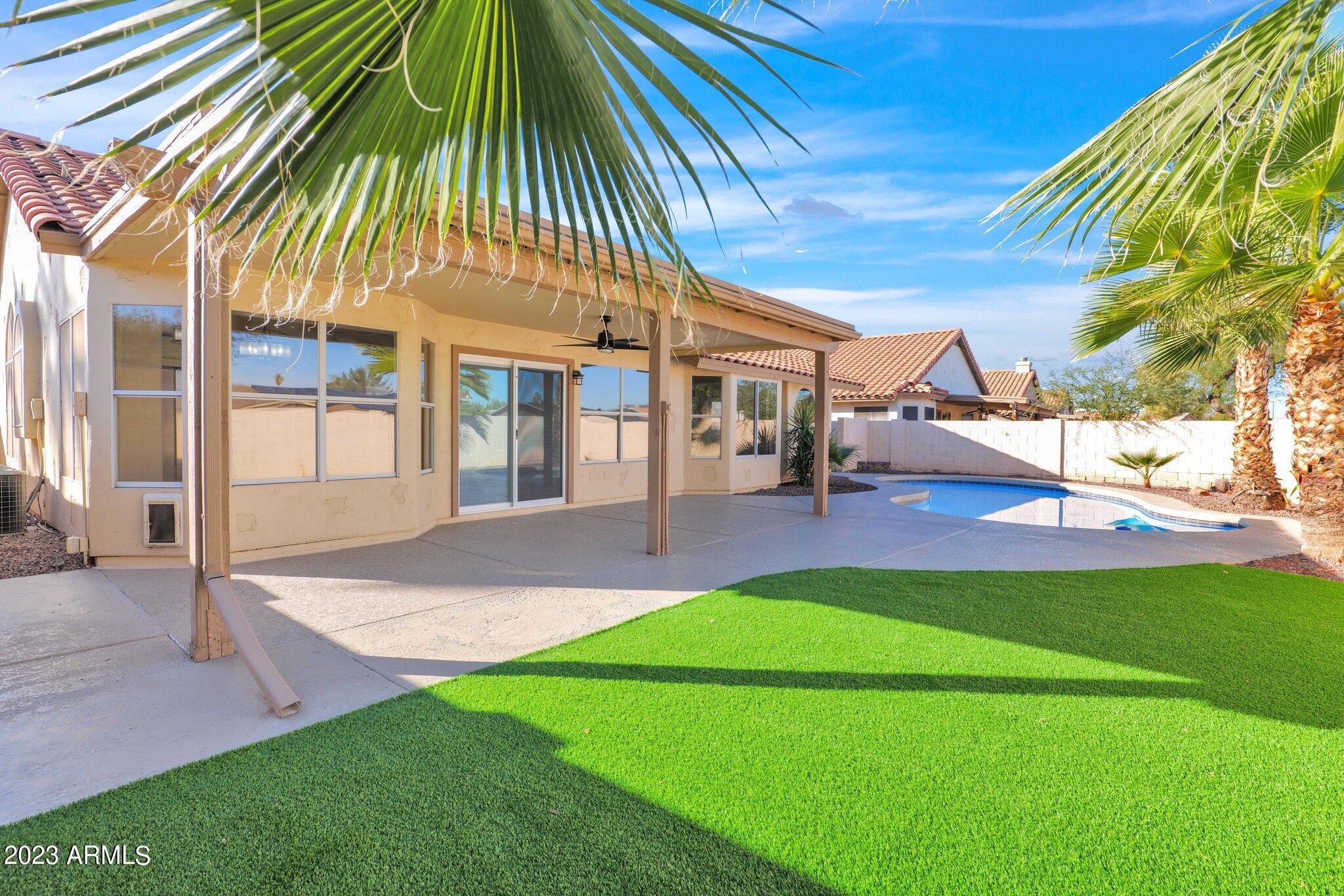 402 West Smoke Tree Road Gilbert, AZ 85233 - Photo 27 of 39 36-web-or-mls-P1003862