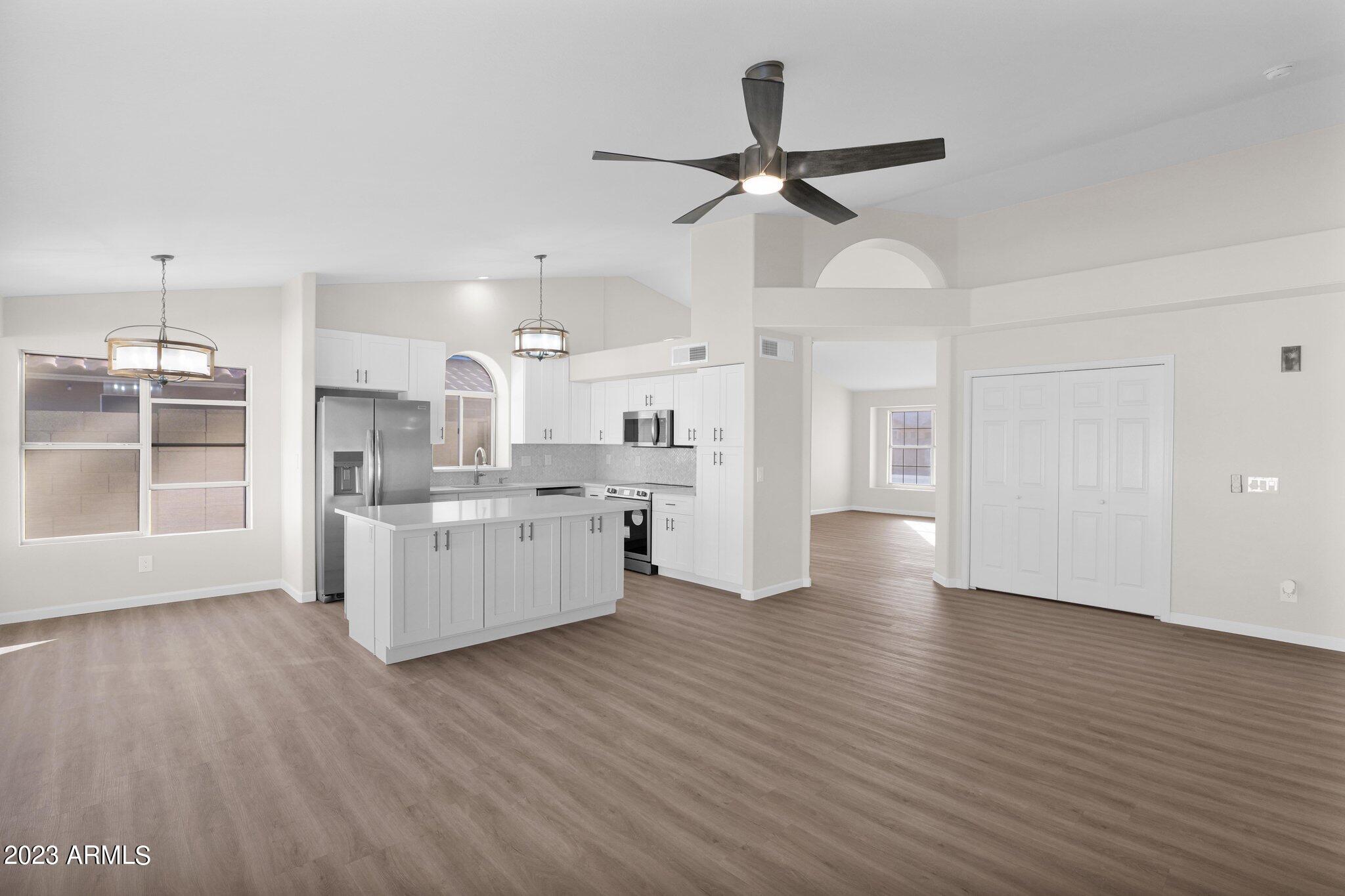 402 West Smoke Tree Road Gilbert, AZ 85233 - Photo 10 of 39 27-web-or-mls-P1003848