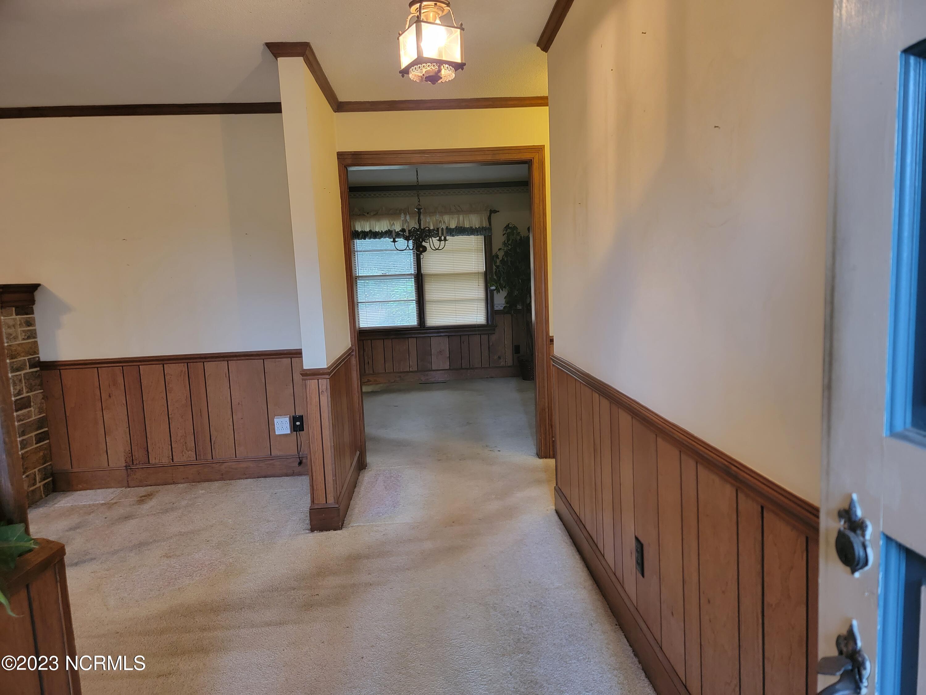 119 West Mcgowan Road Turkey, NC 28393 - Photo 5 of 20 front door looking to dining room