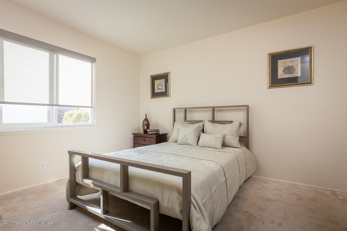 1222 Meadowbrook Road Altadena, CA 91001 - Photo 9 of 17 1222 Meadowbrook_044_mls
