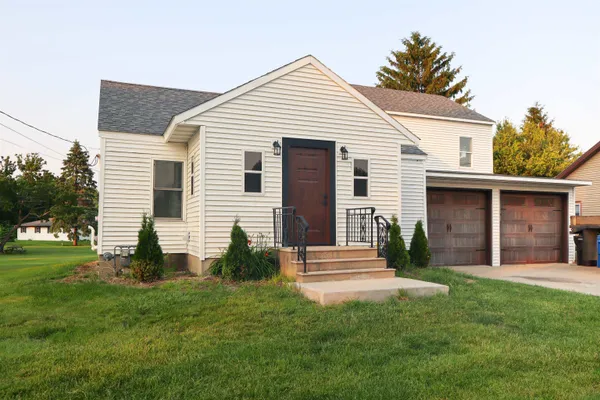 $370,000 | 507 Janesville Street, Oregon, WI 53575