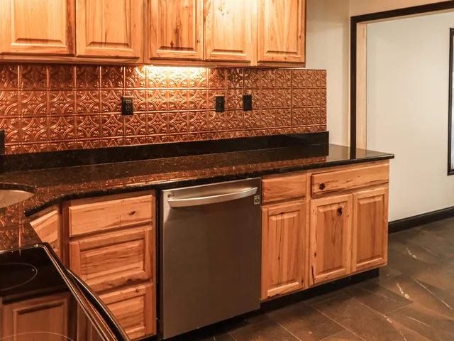 $385,000 | 507 Janesville Street, Oregon, WI 53575