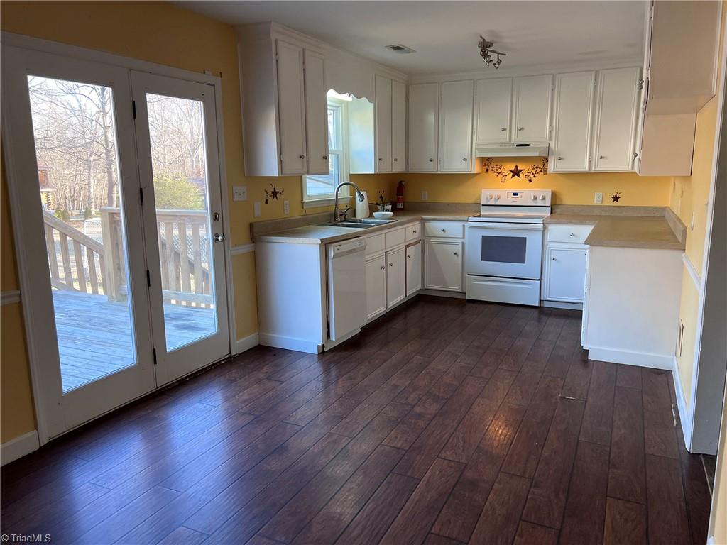 326 Springdale Road Walnut Cove, NC 27052 - Photo 14 of 33 Kitchen