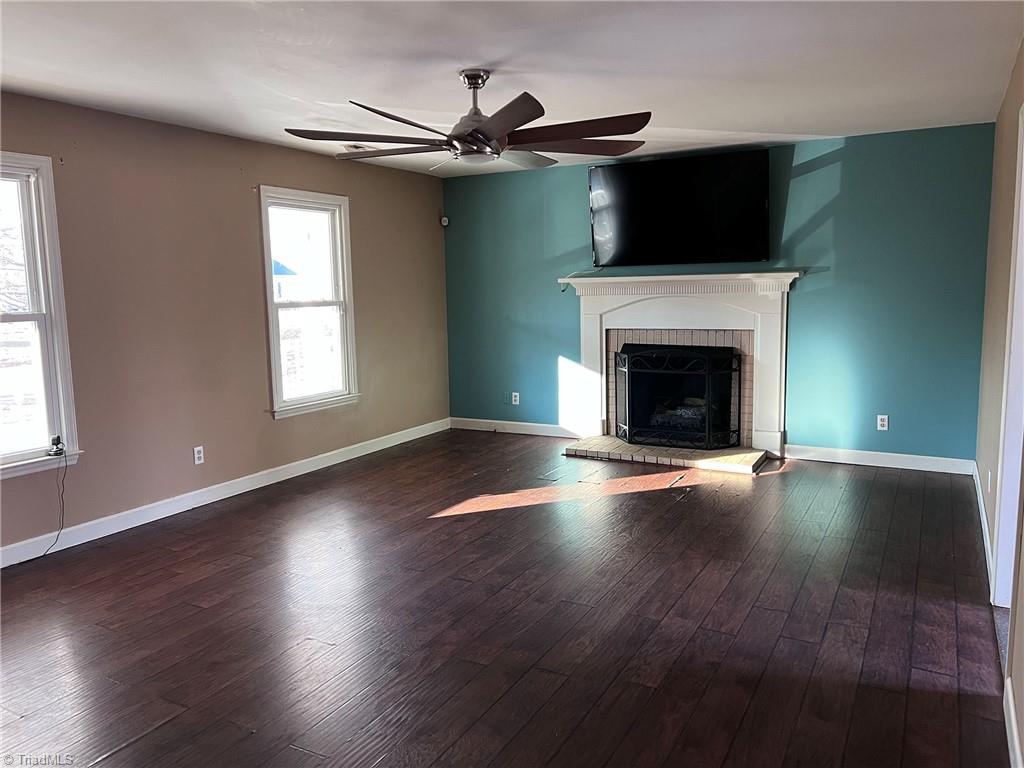 326 Springdale Road Walnut Cove, NC 27052 - Photo 18 of 33 Living Room