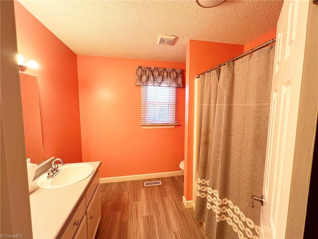 326 Springdale Road Walnut Cove, NC 27052 - Photo 29 of 33 Second Floor Shared Bath