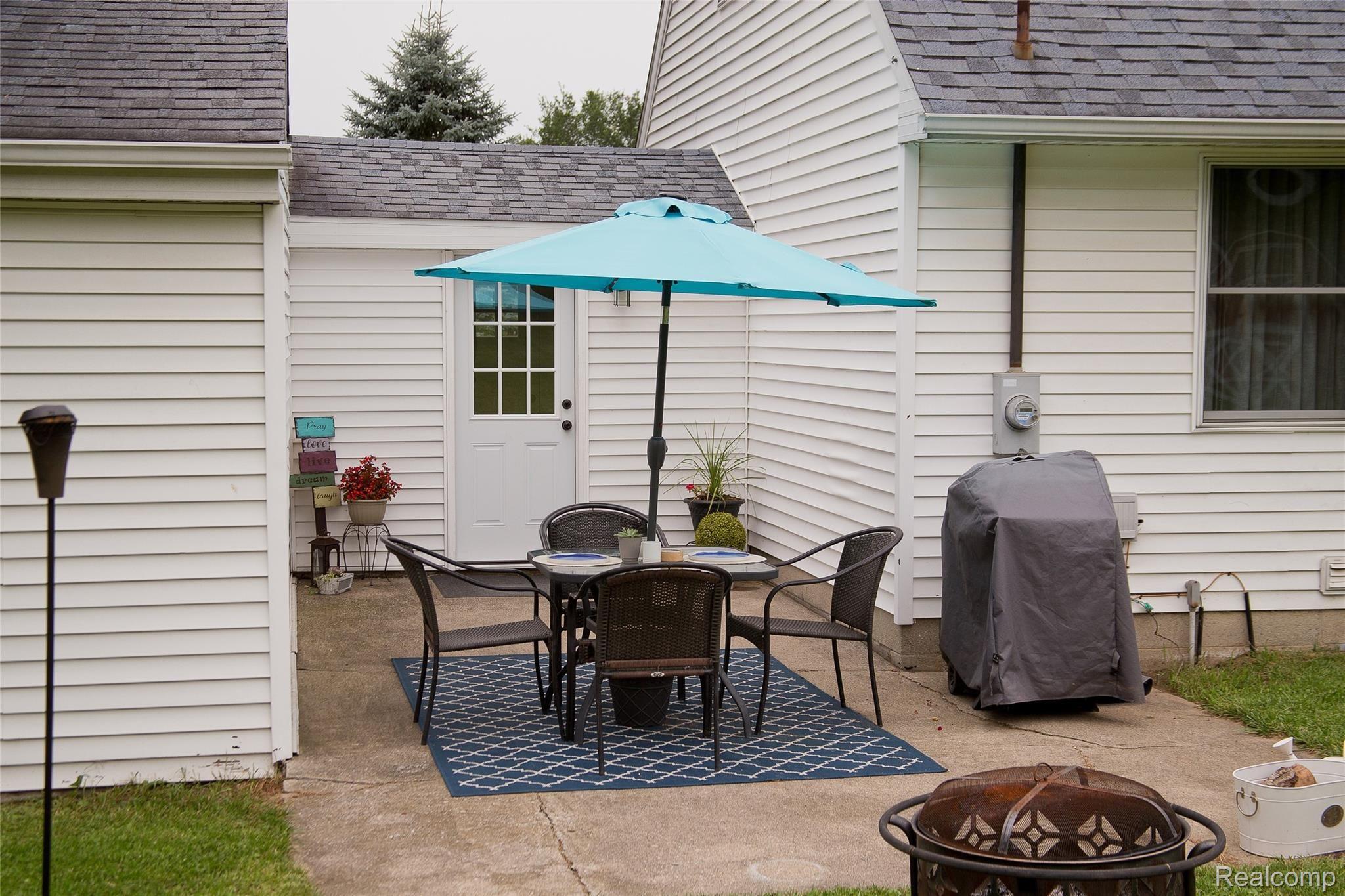 958 North Wilder Road Lapeer, MI 48446 - Photo 5 of 48 A32W7456.jpg