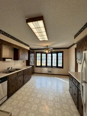 $3,000 | 3601 125th Avenue Northeast, Blaine, MN 55449