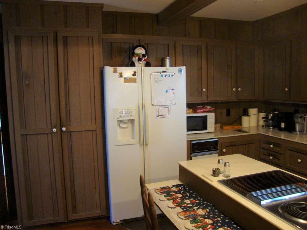 2300 Harper Road Clemmons, NC 27012 - Photo 8 of 20 Kitchen with alternate view (note tall pantry)