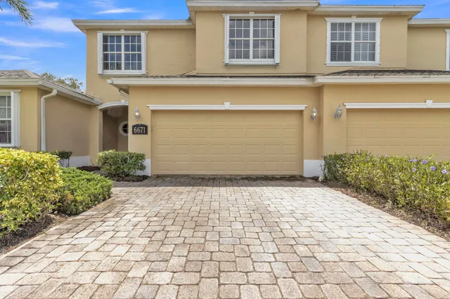 $275,000 | 6671 Liberty Place, Vero Beach, FL 32966