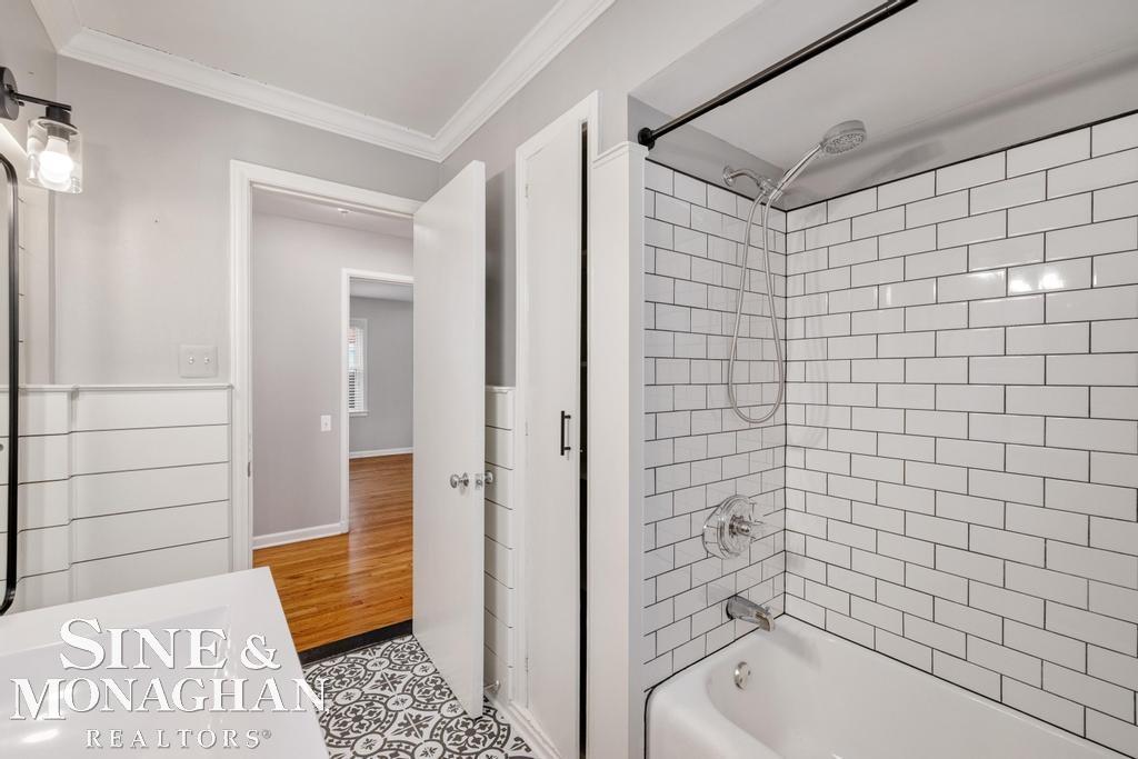 835 Harcourt Road Grosse Pointe, MI 48230 - Photo 19 of 41