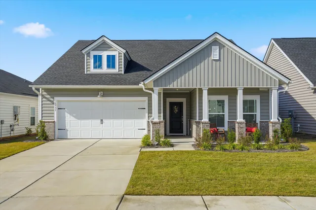 $388,000 | 1135 Cooper Point Street, Ridgeville, SC 29472