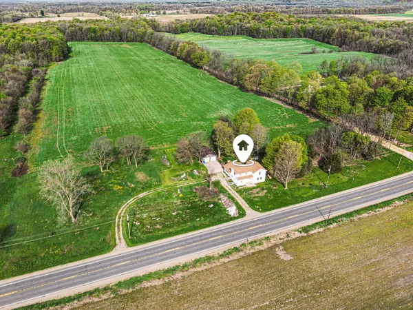 $306,000 | 64554 Highway 40, Jones, MI 49061