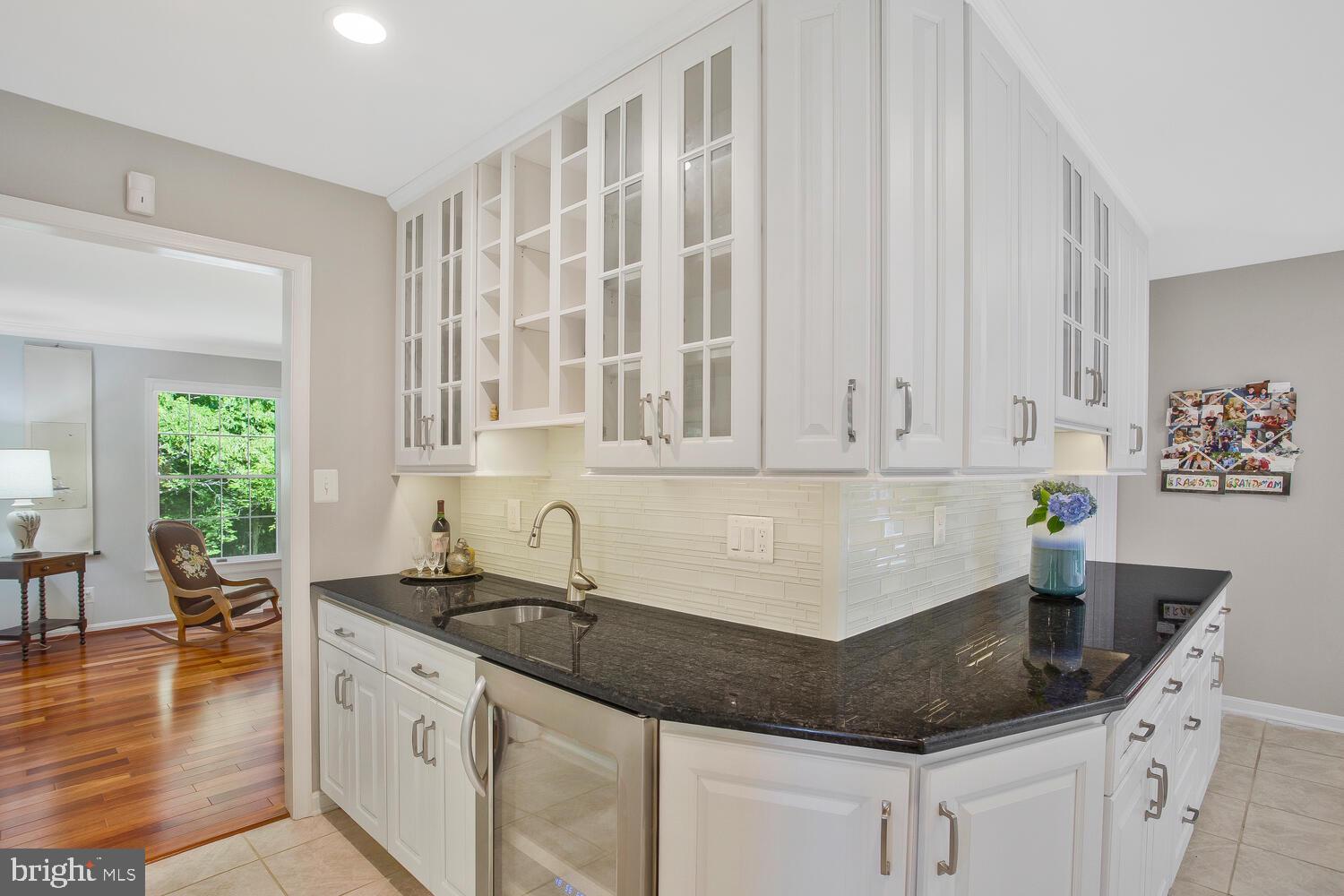 3 Armory Road Prince Frederick, MD 20678 - Photo 16 of 63 Wet bar w/wine cooler between LR, FR & Kitchen
