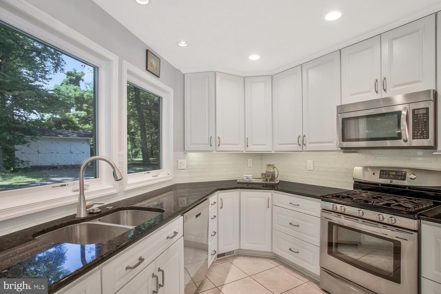 3 Armory Road Prince Frederick, MD 20678 - Photo 24 of 63 Stainless appliances, convection oven, gas stove