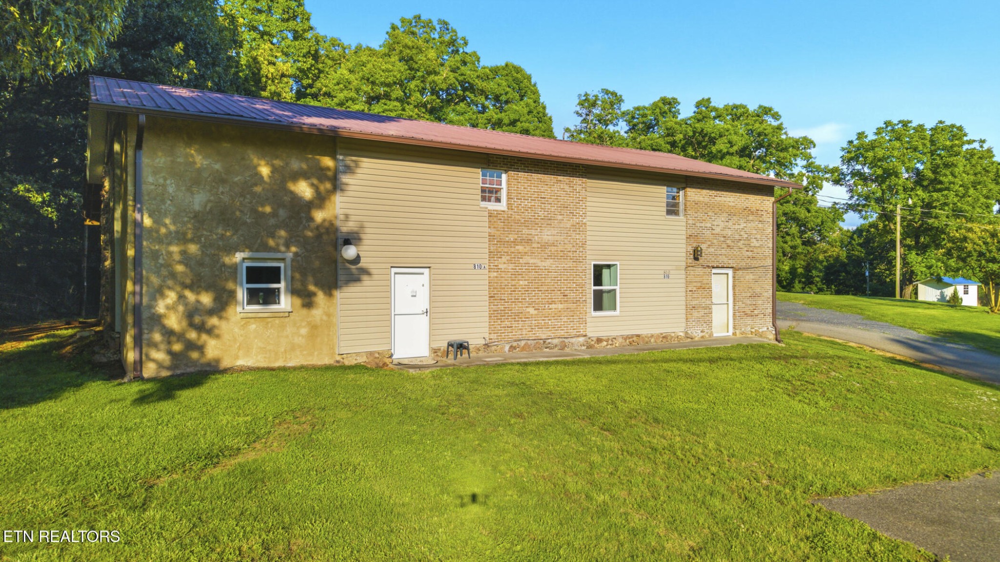 814 Midway Road Strawberry Plains, TN 37871 - Photo 2 of 59