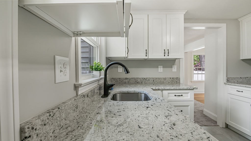 320 Tremont Street Springfield, MA 01104 - Photo 19 of 41