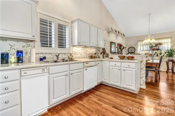 $470,000 | 333 Charlestown Drive, Hendersonville, NC 28792
