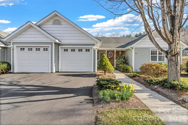 $470,000 | 333 Charlestown Drive, Hendersonville, NC 28792