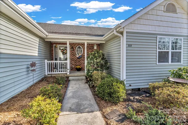 $470,000 | 333 Charlestown Drive, Hendersonville, NC 28792