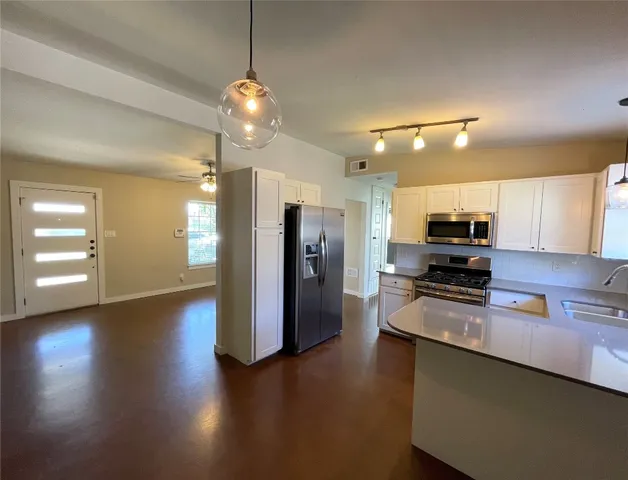 $2,050 | 1806 Blue Crest Drive, Unit B, Austin, TX 78704