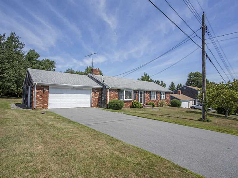 70 Robin Road Portsmouth, RI 02871 - Photo 1 of 22 Exterior Front.