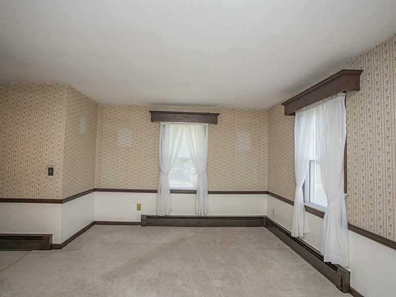 70 Robin Road Portsmouth, RI 02871 - Photo 12 of 22 Master Bedroom.