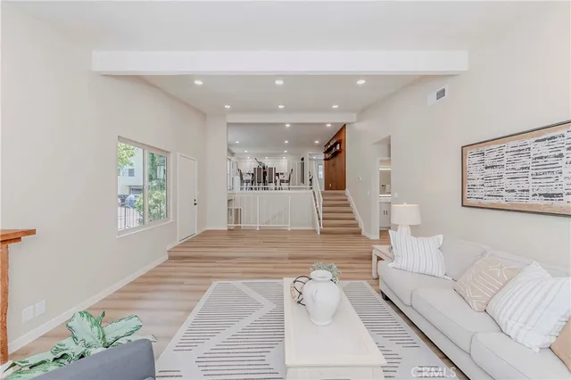 $1,090,000 | 28331 Ridgefalls Court, Unit 129, Rancho Palos Verdes, CA 90275