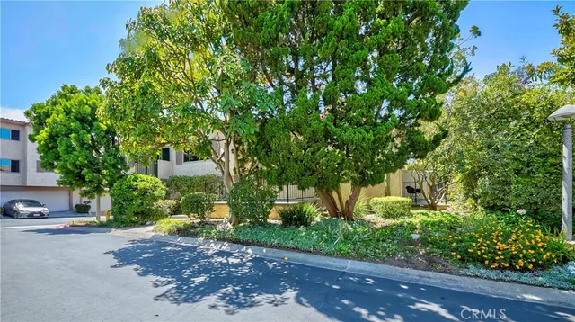 $1,090,000 | 28331 Ridgefalls Court, Unit 129, Rancho Palos Verdes, CA 90275