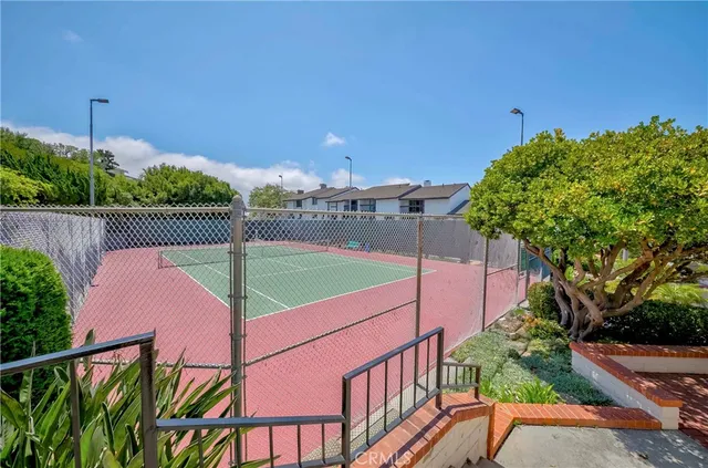 $1,090,000 | 28331 Ridgefalls Court, Unit 129, Rancho Palos Verdes, CA 90275