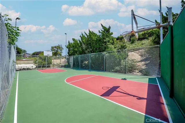 $1,090,000 | 28331 Ridgefalls Court, Unit 129, Rancho Palos Verdes, CA 90275