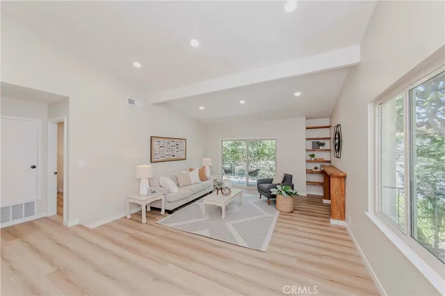 $1,090,000 | 28331 Ridgefalls Court, Unit 129, Rancho Palos Verdes, CA 90275