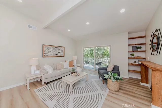 $1,090,000 | 28331 Ridgefalls Court, Unit 129, Rancho Palos Verdes, CA 90275