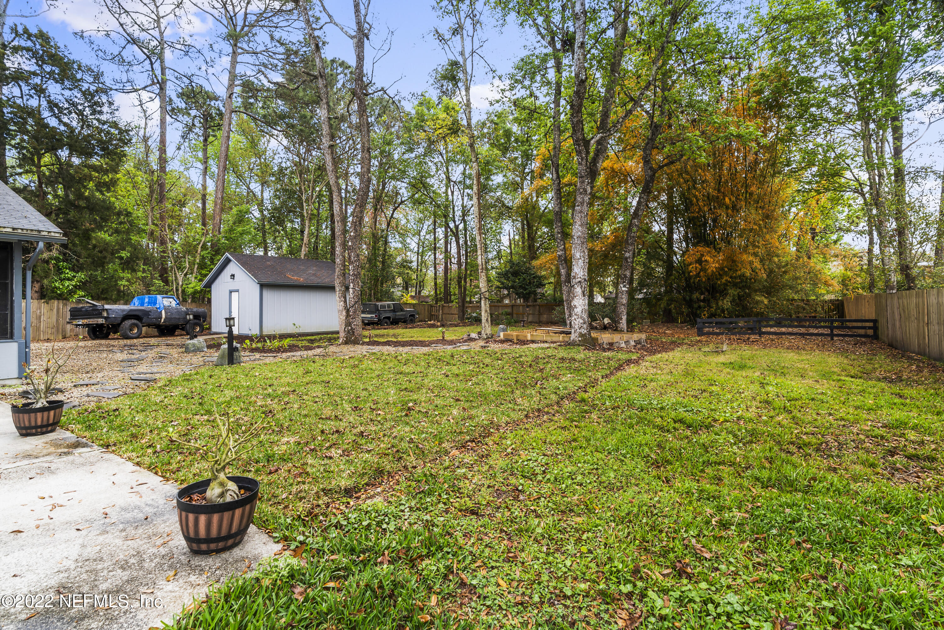 288 West Shores Road Fleming Island, FL 32003 - Photo 34 of 36 a house view with a seating space