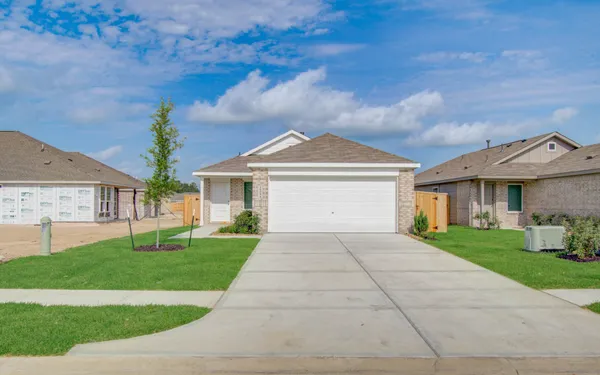 $1,900 | 18054 Le Gotte Lane, New Caney, TX 77357