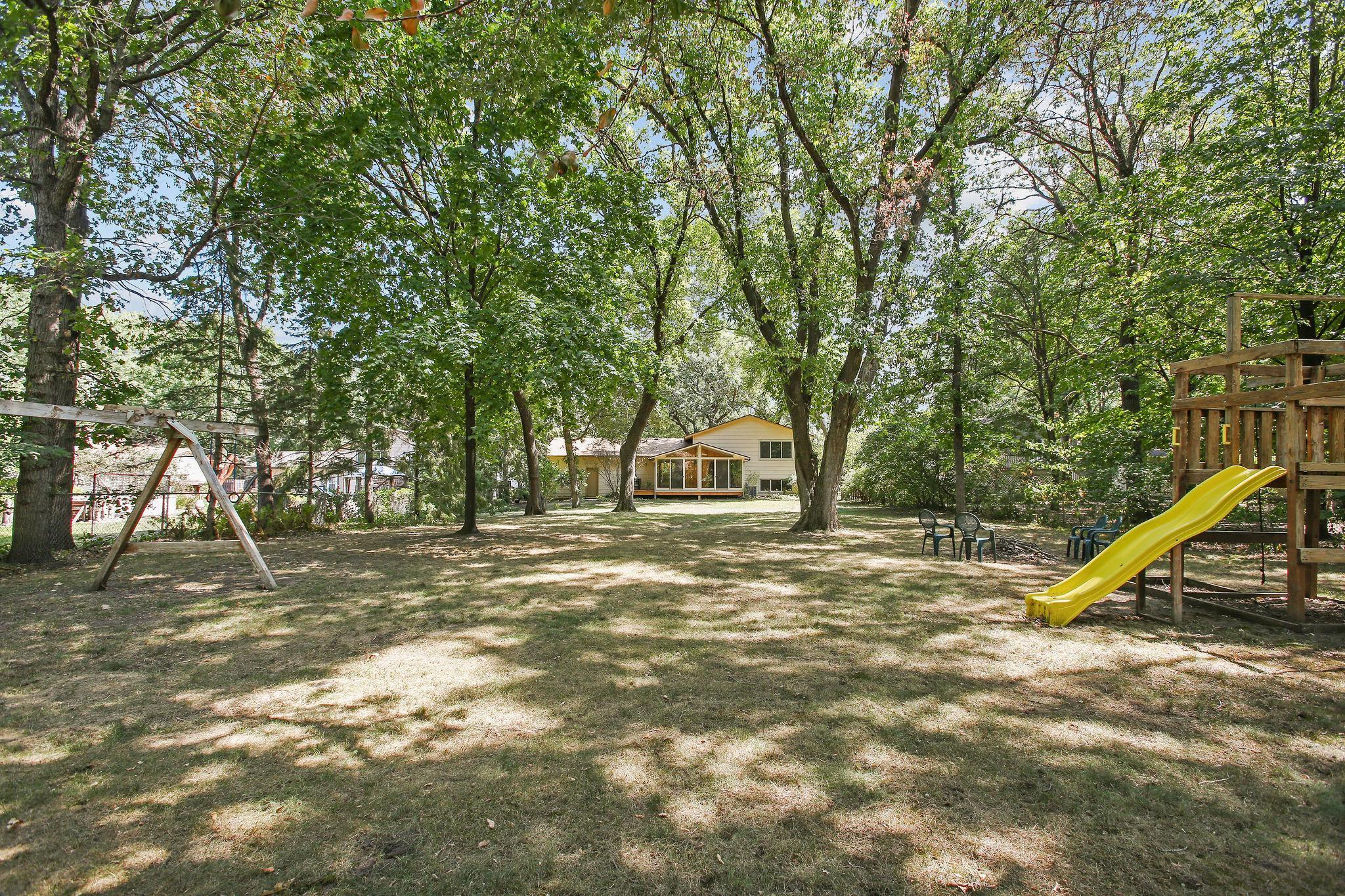 8434 Sunnyside Road Mounds View, MN 55112 - Photo 9 of 35 Gallery Image 9