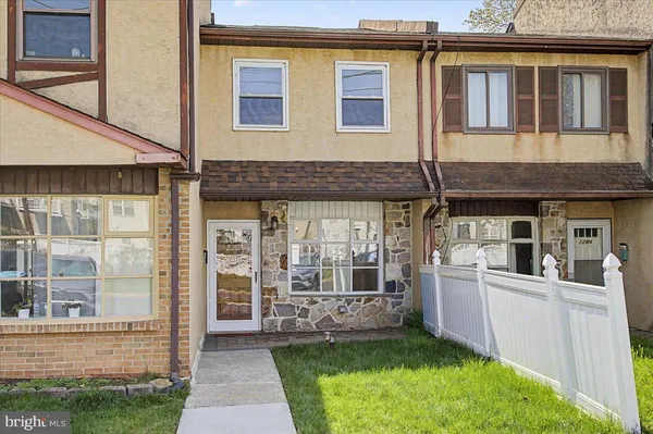 $2,850 | 2282 Suzann Drive, Warrington, PA 18976