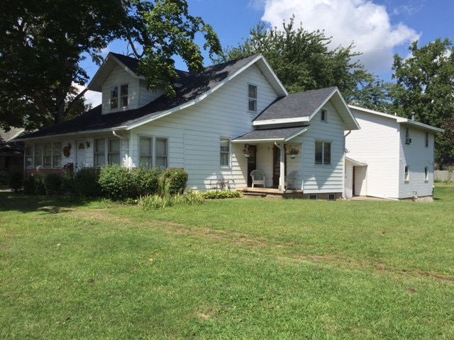 430 West 8th Street Rochester, IN 46975 - Photo 2 of 12