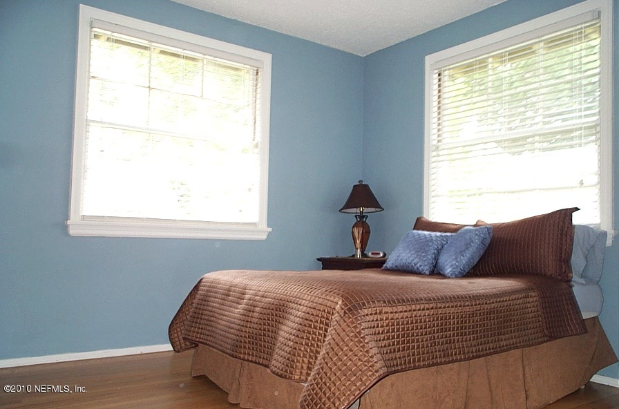 2167 Larchmont Road Jacksonville, FL 32207 - Photo 14 of 20 Second Bedroom