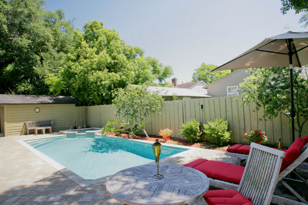 2167 Larchmont Road Jacksonville, FL 32207 - Photo 18 of 20 Additional Pool and Sitting Area View