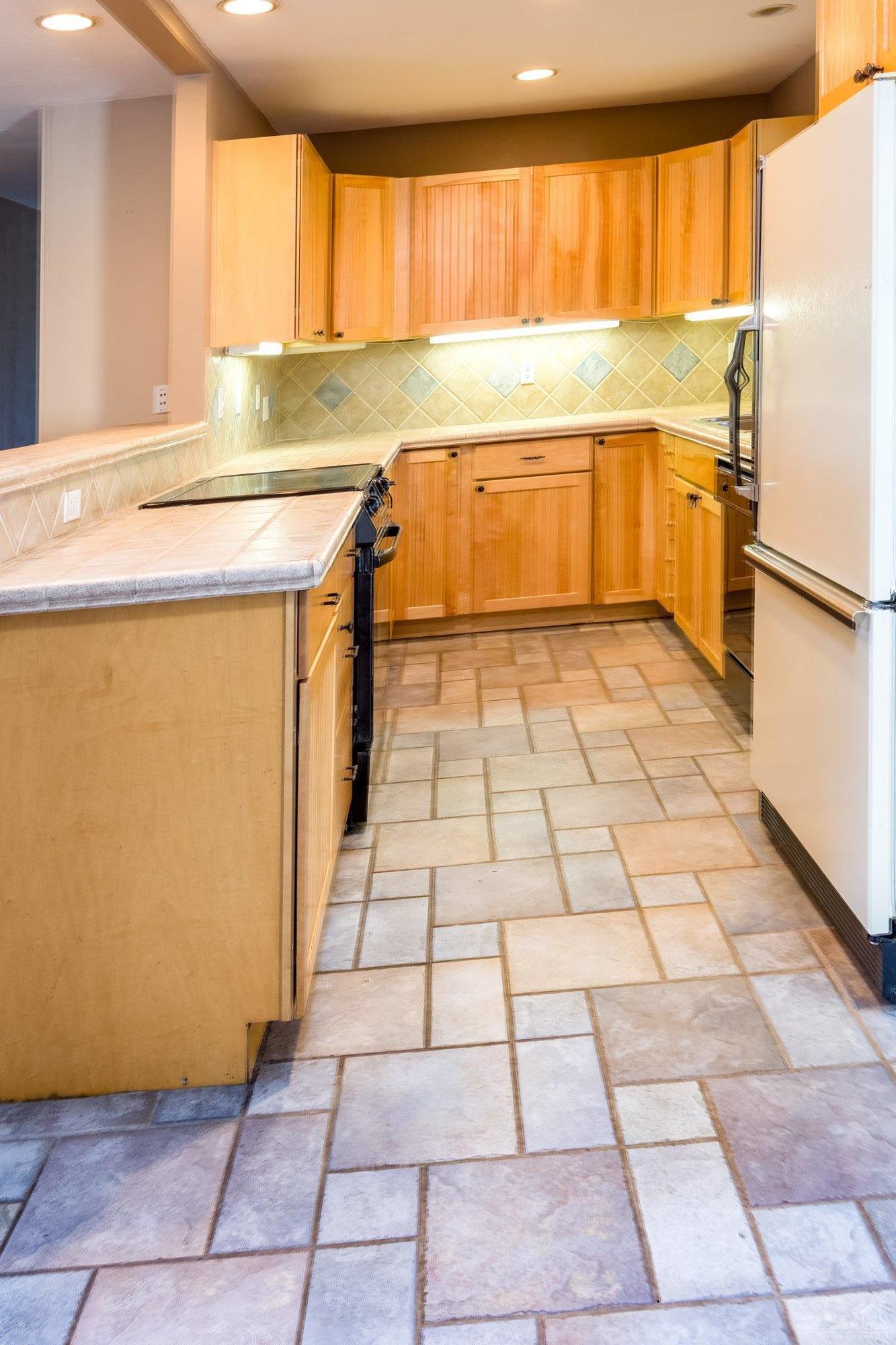 43 Southeast Craven Road Bend, OR 97702 - Photo 8 of 22 Additional Photo