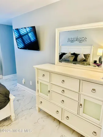$3,950 | 14 Hialeah, West Long Branch, NJ 07764