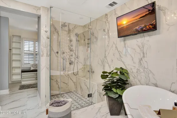 $3,950 | 14 Hialeah, West Long Branch, NJ 07764