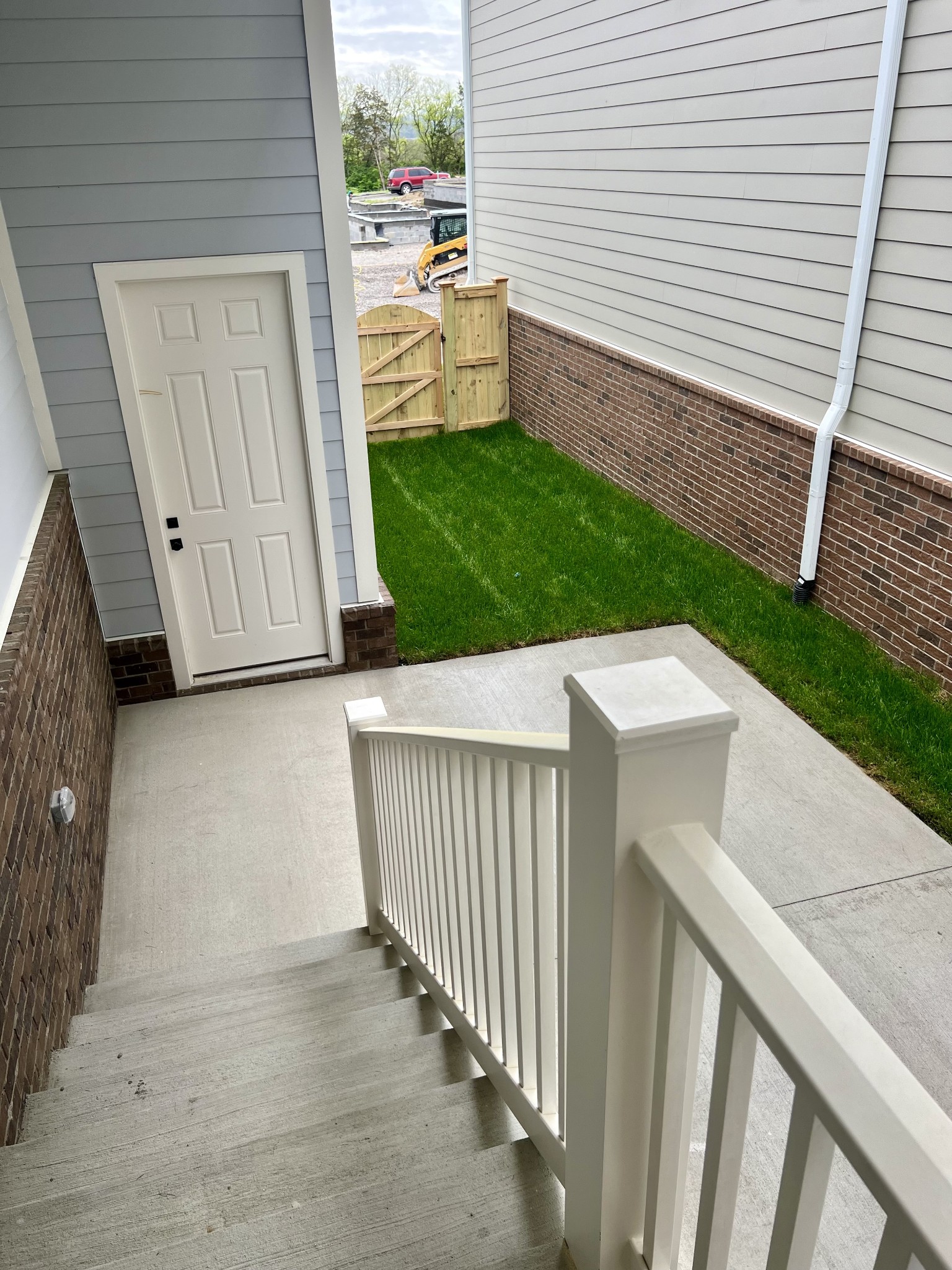 2007 Nathaniel Road Franklin, TN 37064 - Photo 11 of 12 a view of a backyard with a garden