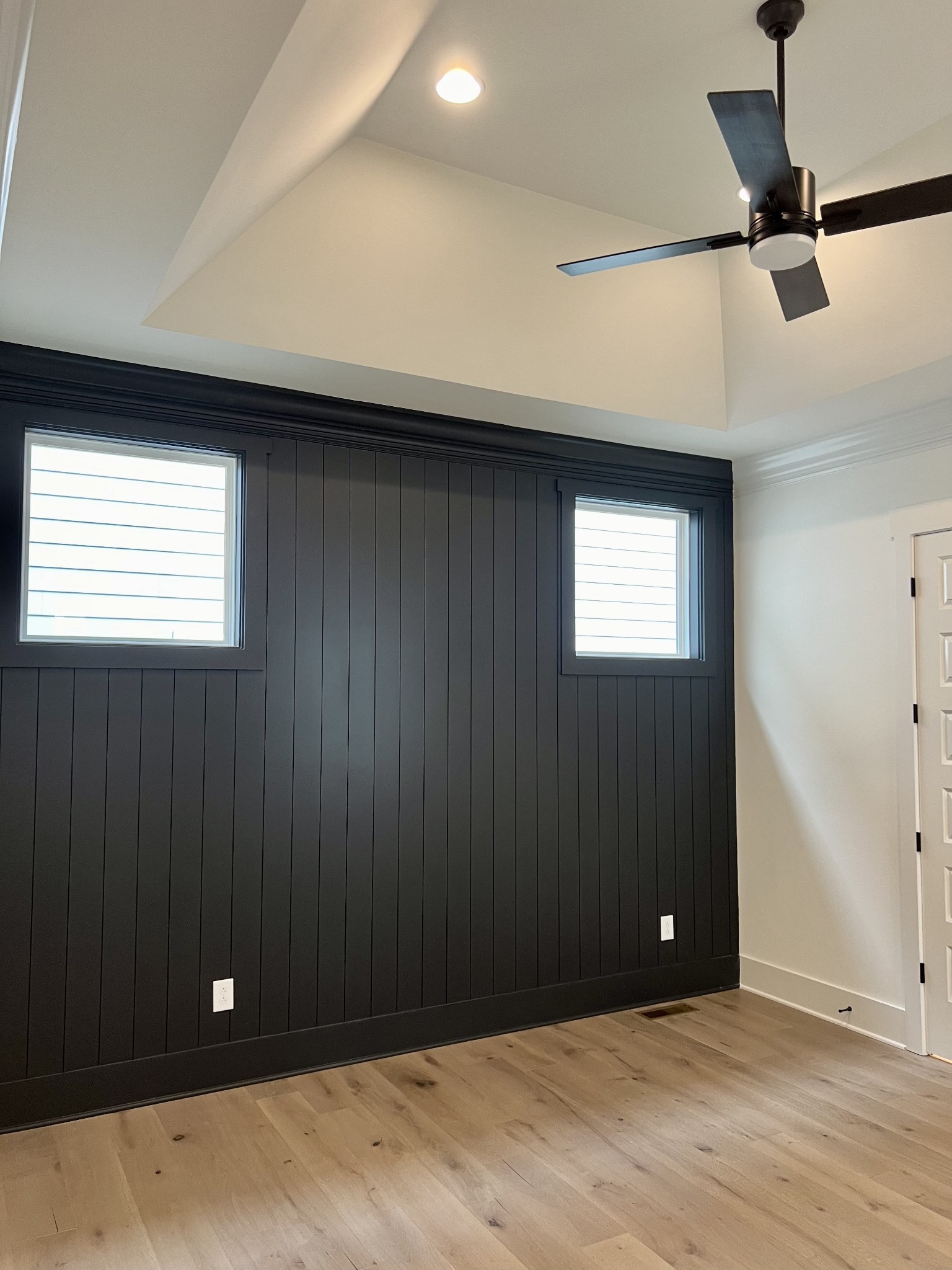 2007 Nathaniel Road Franklin, TN 37064 - Photo 6 of 12 a view of an empty room with a window