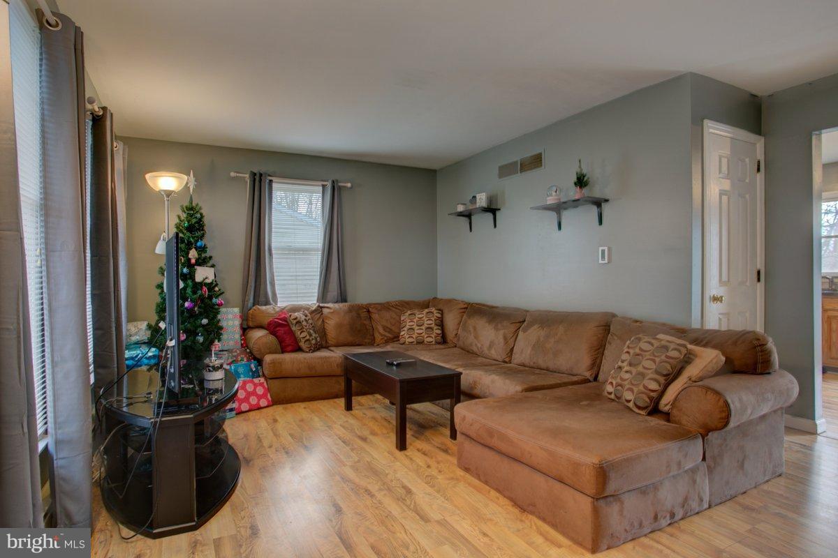 554 Mt Gretna Road Elizabethtown, PA 17022 - Photo 4 of 24 Gallery Image 4