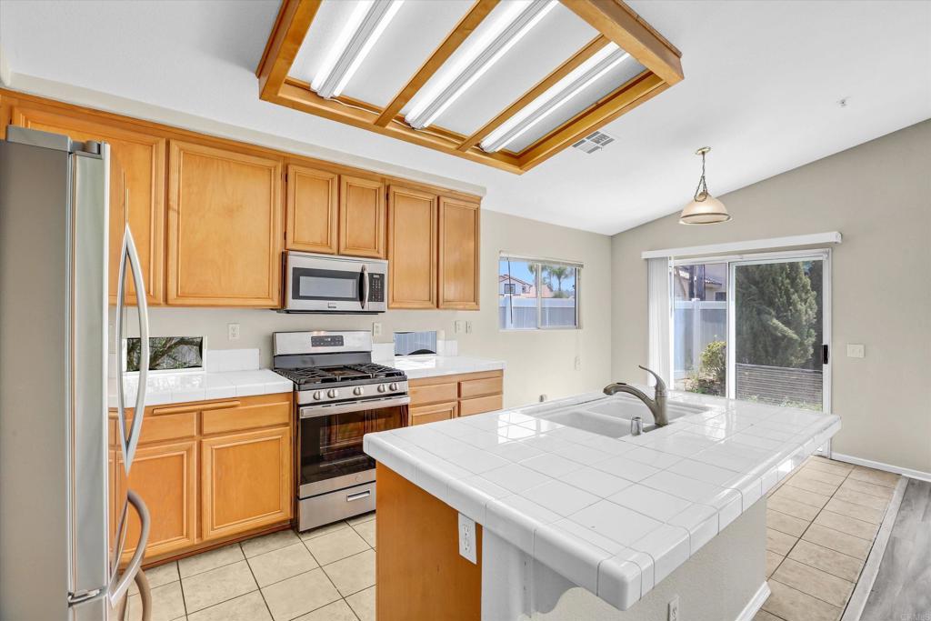 3367 Monique Lane Spring Valley, CA 91977 - Photo 10 of 34