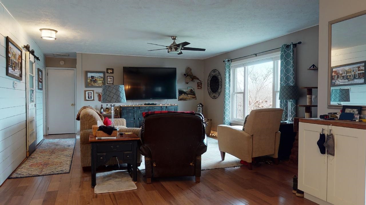 1147 North Sharkey Road Bloomfield, IN 47424 - Photo 8 of 25