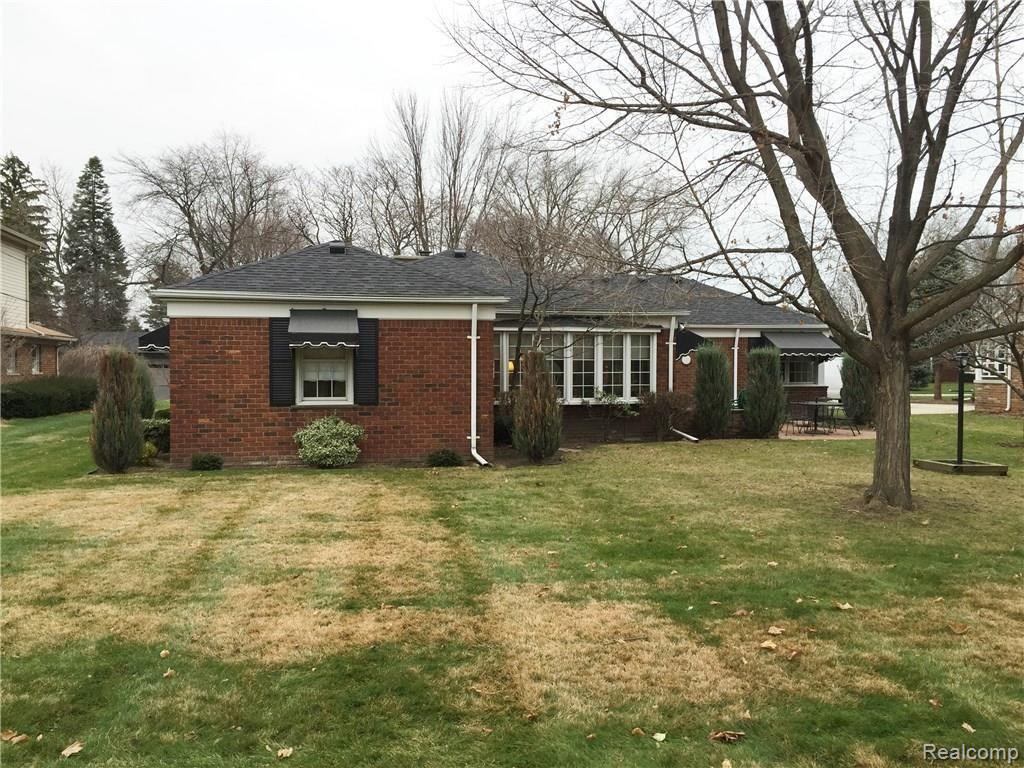 737 Shoreham Road Grosse Pointe, MI 48236 - Photo 18 of 21 Back view of home