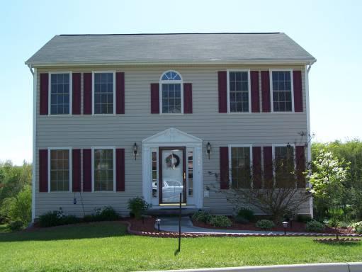 1749 Meadows Road Vinton, VA 24179 - Photo 1 of 6 a front view of house with yard